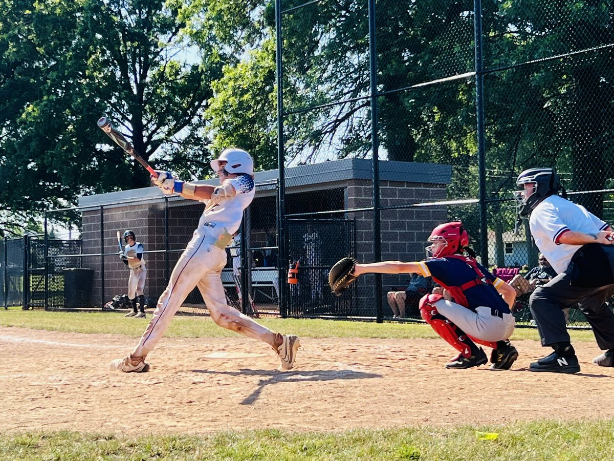 TheVanceIce's tweet image. It’s always fun to play with and against High School teammates. 

All our available AMP catchers were injured, so I stepped up to catch. I haven’t worn catchers gear since third grade!