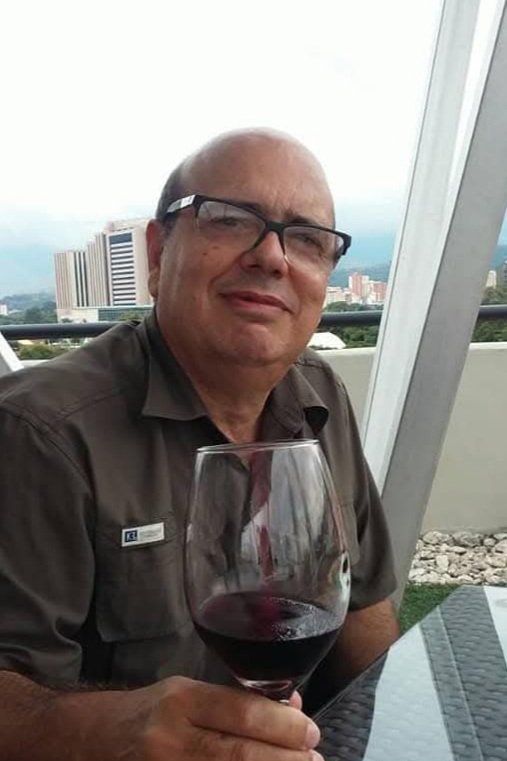 Hoy 5 de Julio,  día de mi cumpleaños le doy gracias a  Díos por  la vida .