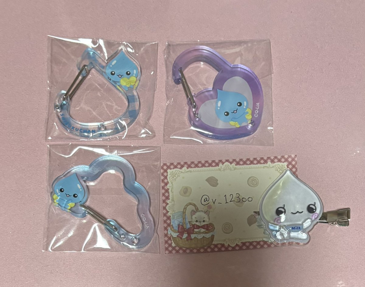 v_123oo's tweet photo. 【交換】しずくちゃん カラビナ 交換

譲┆1枚目･《譲渡》定価+送料

求┆2枚目 💖＞💕

✧💖の方のみるみるちゃん優先的に求めてます(⁎ᴗ͈ˬᴗ͈⁎)
✧ まとめてのお取引優先

気軽にDMリプお待ちしております❕🐈‍⬛ https://t.co/lTUxMHrY1j