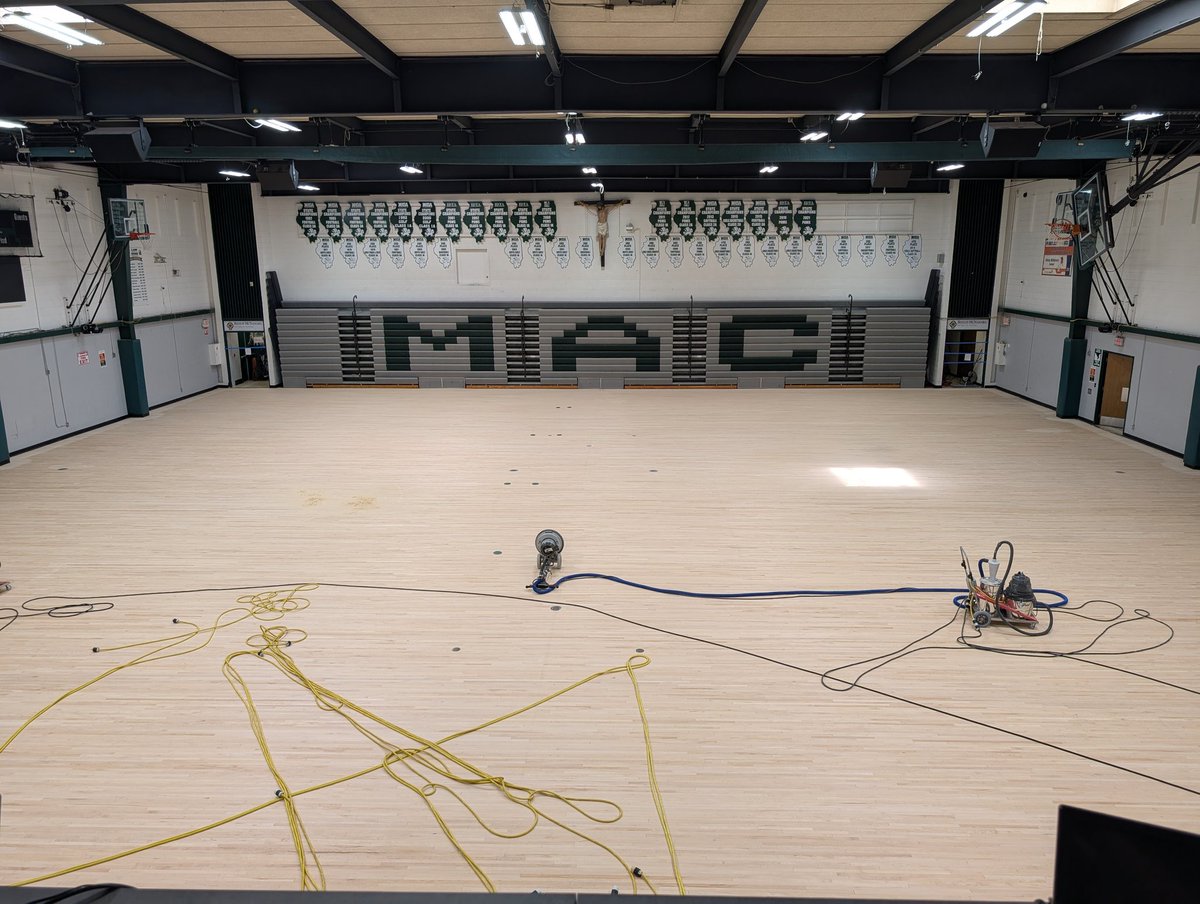 McNamara Boys BBall (@bmchsbball) on Twitter photo Change is in the air.........
#WeAreIrish Change is in the air.........
#WeAreIrish