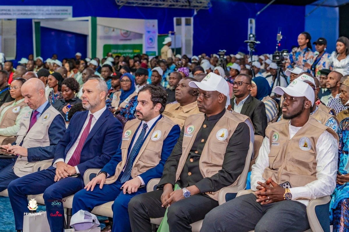 PrimatureGN's tweet image. Conakry, 5 juillet | Le @PMGUINEE17 Amadou Oury Bah a lancé le dénombrement du #RGPH-4, au nom du chef de l’État, Général Mamadi Doumbouya. Plus de 23 000 agents sont mobilisés pour cette opération clé. Objectif : collecter des données fiables pour mieux orienter les politiques