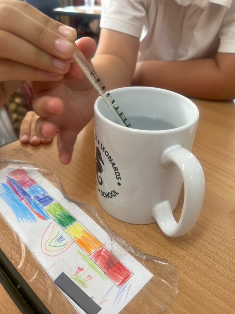 CESmith26's tweet image. We were measuring the temperature of water yesterday in our Science lesson testing boiling water, room temperature and water with ice.  
@CITacademies #citacademies #teamCSL #science #school #edutwitter