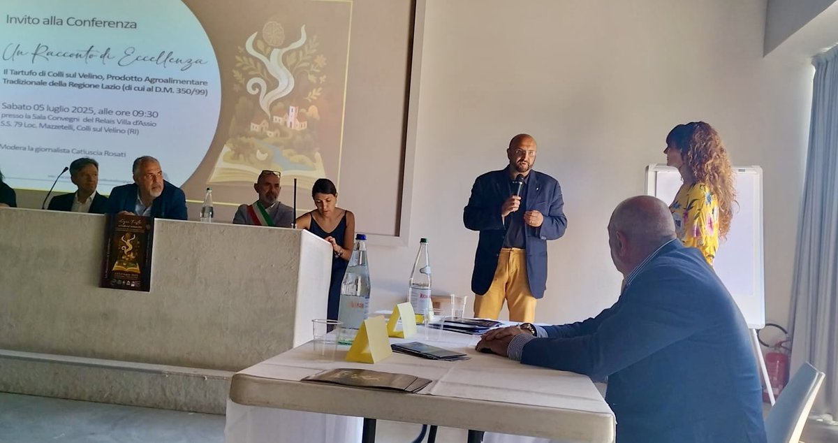 marpetre's tweet photo. Oggi, da direttore f.f. della Riserva dei Laghi Lungo e Ripasottile, ho partecipato all’evento “Un Racconto di Eccellenza: il Tartufo di Colli sul Velino”, promosso dalla Pro Loco.
Grazie al Sindaco Nobili, al Vice Bernardini e alla Fattoria Alice per l’ospitalità. https://t.co/iZ1lJe1RqA