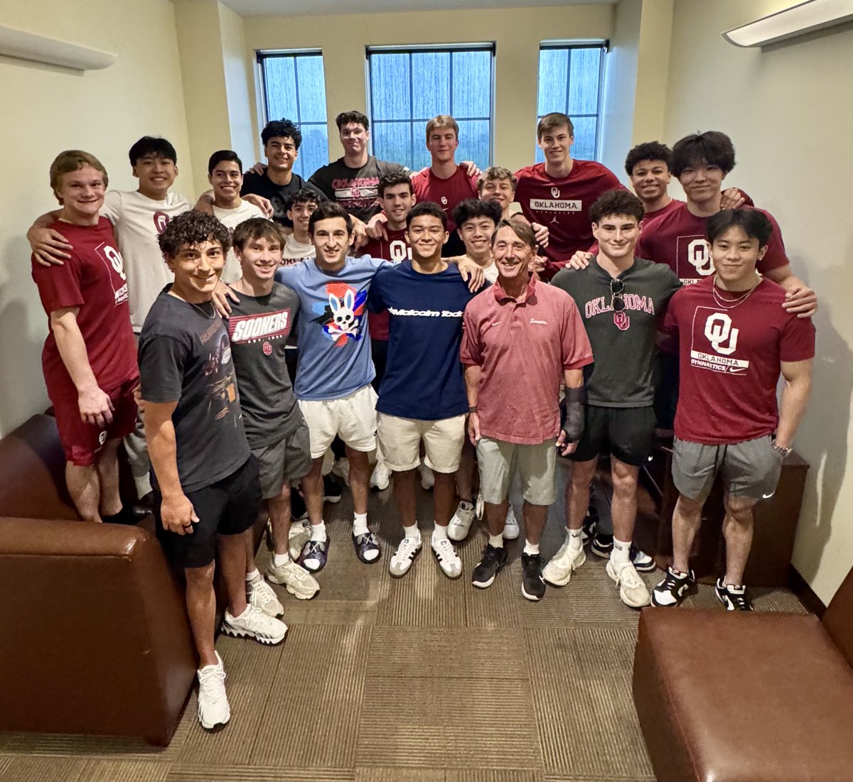 First day of freshman move in for our newest Sooners.

The whole team (everyone in Norman, anyway) turned out to welcome Carson Basham, Nathan Roman, Sasha Bogonosiuk, Max Morelos and Jackson Rendon to Headington Hall.

#HomeSweetHeadington