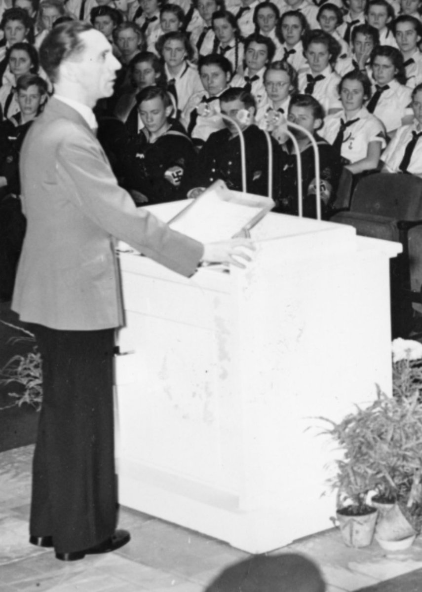 The new Steve Miller Gruppe album is out. I don’t think we’re gonna like it.