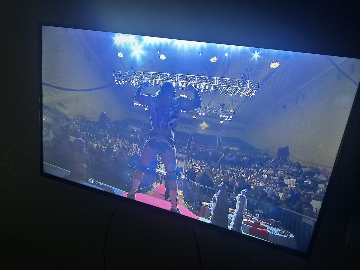 On <a href="/TheRokuChannel/">Roku Channel</a> - Wrestling Central channel 208 - right now! The first #Samhain Halloween Event from Cleveland! Great crowd and even better matches! 

<a href="/nwa/">NWA</a>