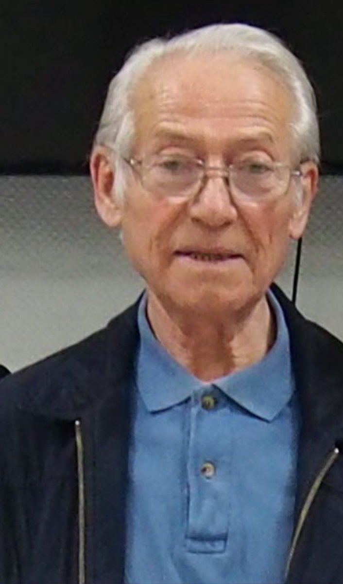 C'est avec une profonde tristesse que nous avons appris le décès du père Gaston Dalmas, un grand militant associatif du FC2A. Son engagement et sa passion pour notre ville resteront à jamais gravés dans nos mémoires. En ces moments, nos penséesT’accompagne paix à ton âme🙏🤲