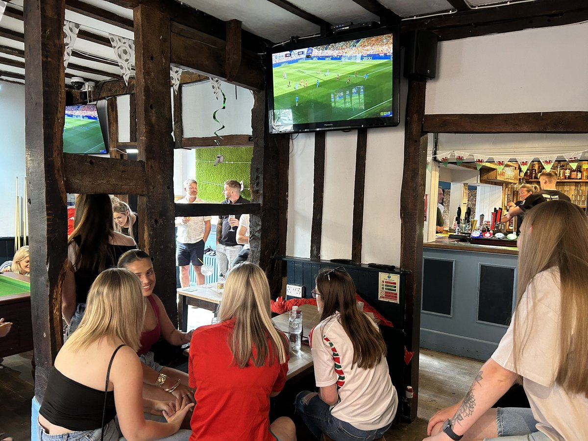 Enjoying the <a href="/LlanfairUtdFC/">Llanfair United FC</a> EURO watch party at The Black Lion tonight. C’mon <a href="/Cymru/">Wales 🏴󠁧󠁢󠁷󠁬󠁳󠁿</a> 🏴󠁧󠁢󠁷󠁬󠁳󠁿 

Looking forward to supporting them in person in St. Gallen on Wednesday ✈️