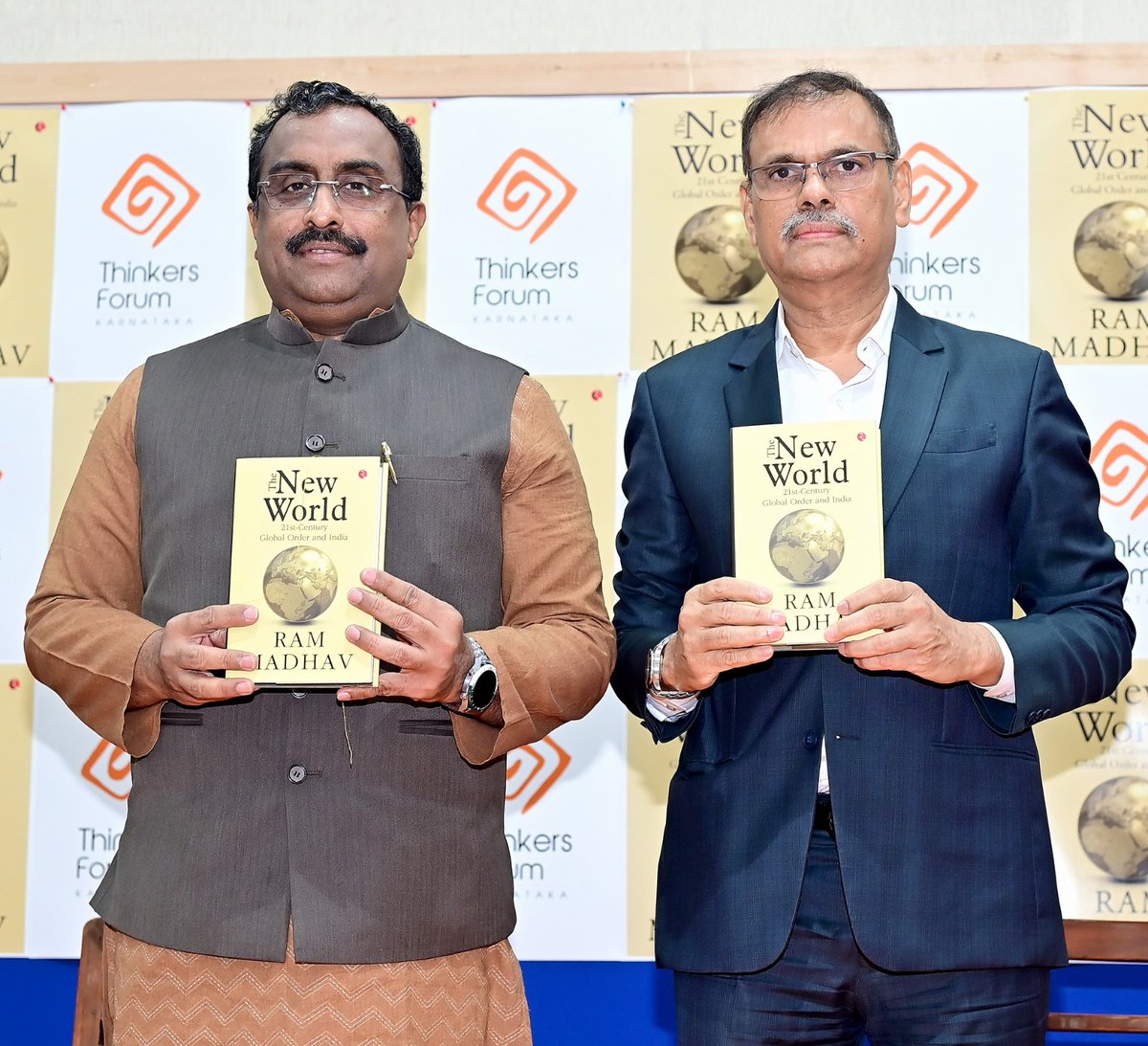 ThinkersForums's tweet image. Eminent Educationist Dr MK Ramesh released the book “The New World: 21st Century Global Order and India” authored by Dr @rammadhav_ at The Mythic Society Auditorium, Bengaluru. Academicians, Research Students, Public Intellectuals attended the event.