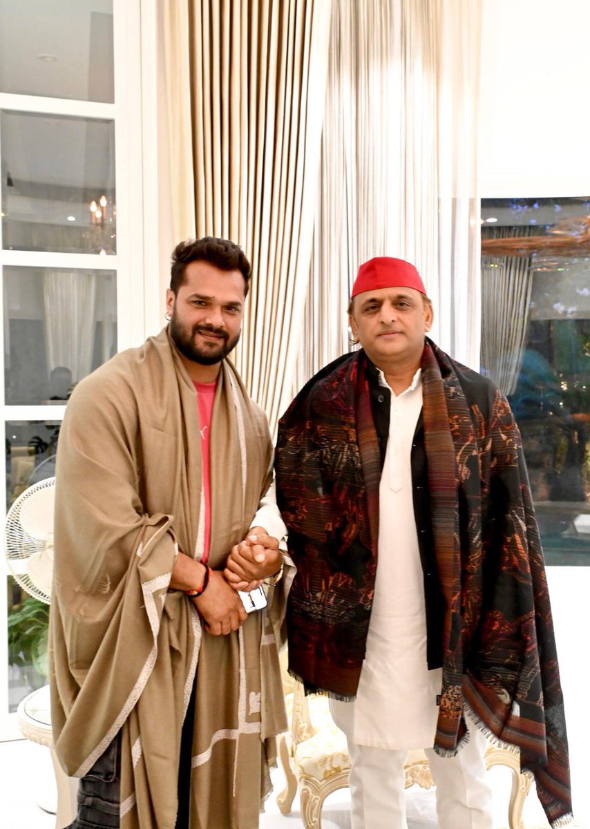 Aadhya Yadav (@aadhyayadavv) on Twitter photo भोजपुरी के सुपरस्टार खेसारी लाल यादव जी ने आदरणीय राष्ट्रीय अध्यक्ष जी से मुलाकात की ❤️🔥
<a href="/khesariLY/">Khesari Lal Yadav (खेसारी)</a> <a href="/yadavakhilesh/">Akhilesh Yadav</a> भोजपुरी के सुपरस्टार खेसारी लाल यादव जी ने आदरणीय राष्ट्रीय अध्यक्ष जी से मुलाकात की ❤️🔥
<a href="/khesariLY/">Khesari Lal Yadav (खेसारी)</a> <a href="/yadavakhilesh/">Akhilesh Yadav</a>