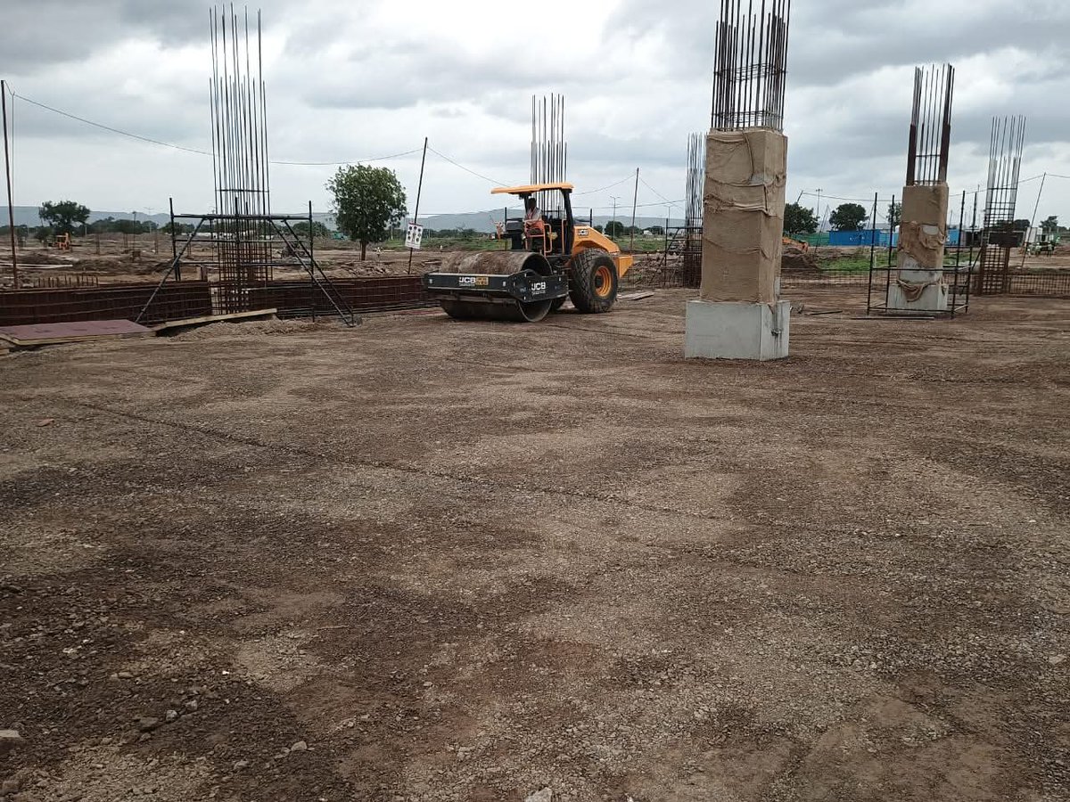 CsnInfraspot's tweet image. 🚧 Site Update | JSW Greentech Ltd – BIDKIN CSN 🏗️
Compaction work in progress at the Pack Shop Area 📍
A key milestone ensuring strong foundation & structural integrity ✅
#InfraUpdate #ConstructionProgress #JSWGreentech #BIDKIN CSN
Source:NBPL
📸: Progress snapshots below 👇