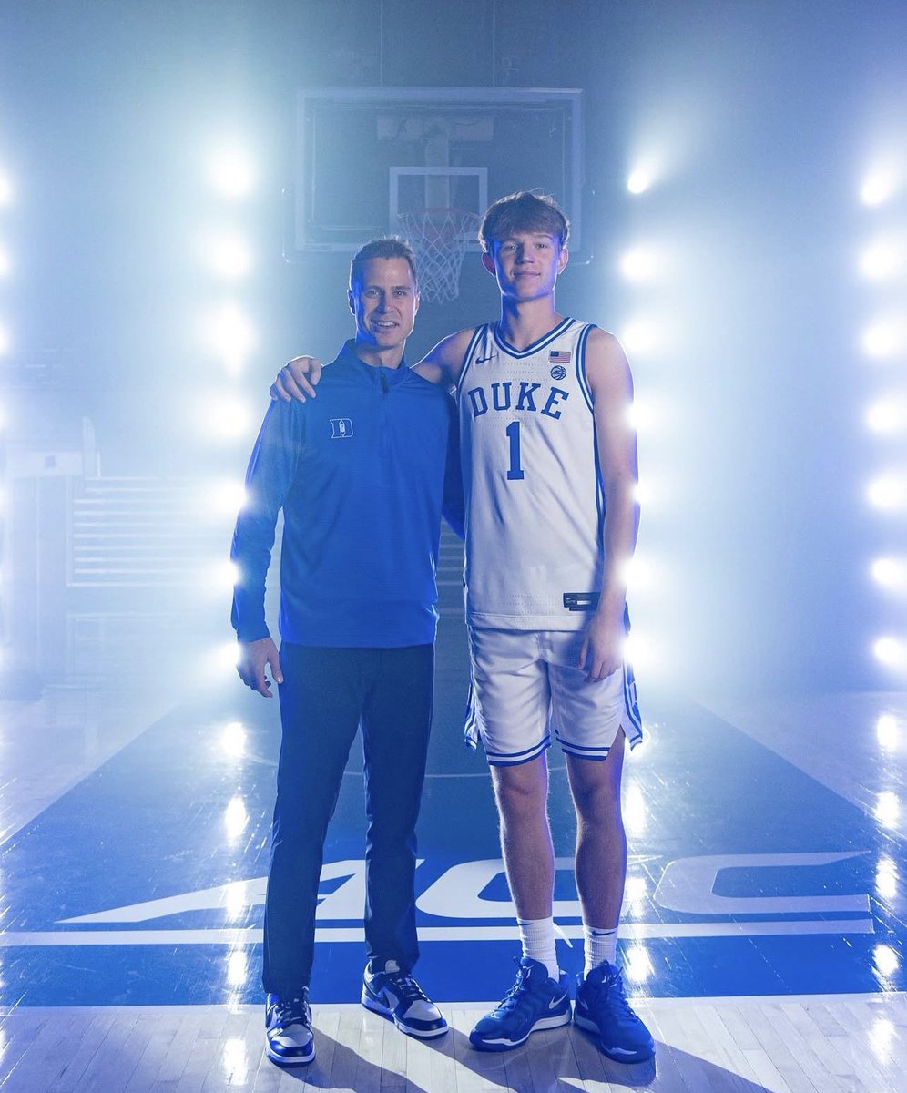 🇺🇸 From USA Basketball to The Brotherhood

Nik Khamenia dives into FIBA gold run, joining Jon Scheyer, and expectations at Duke. 👀

👉 [READ] on3.com/news/gold-meda…