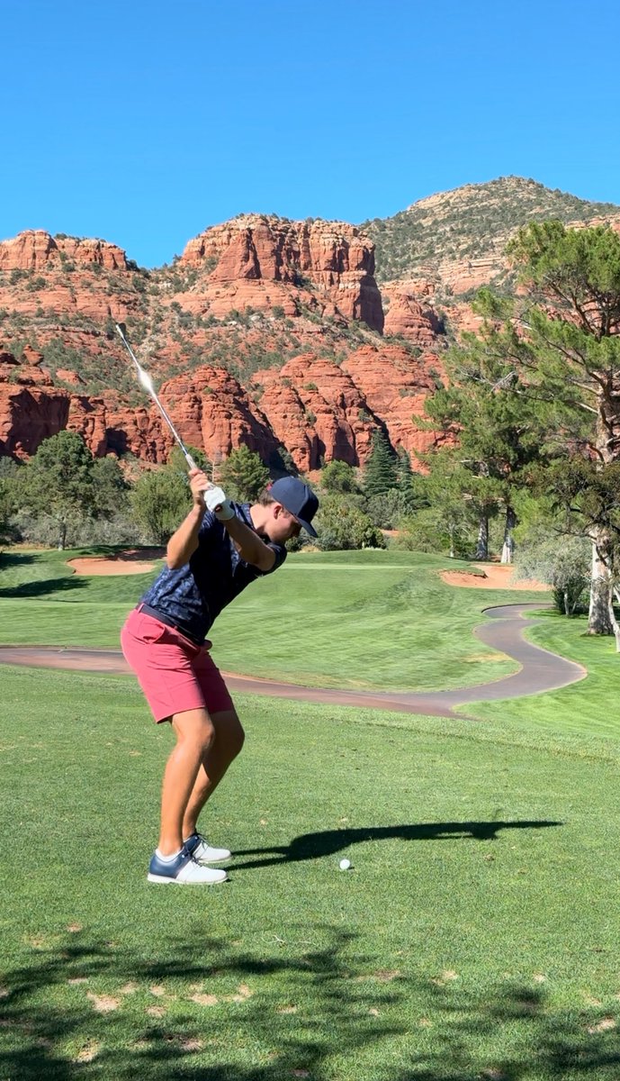 f_lindblom's tweet image. Golf in Sedona hits different 👀👊