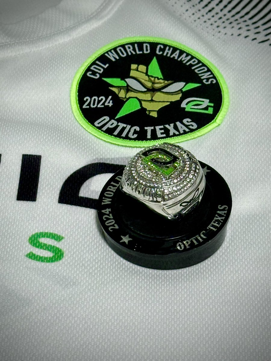 Took a minute to get my hands on this, but damn am I blown away with the quality of the <a href="/OpTicTexas/">OpTic Texas</a> 2024 Champs ring. <a href="/H3CZ/">OpTic HecZ</a> hats off to you and the rest of the <a href="/OpTic/">OpTic</a> team! Hoping we can get a 2025 ring as well🤞🏻 #brickbybrick