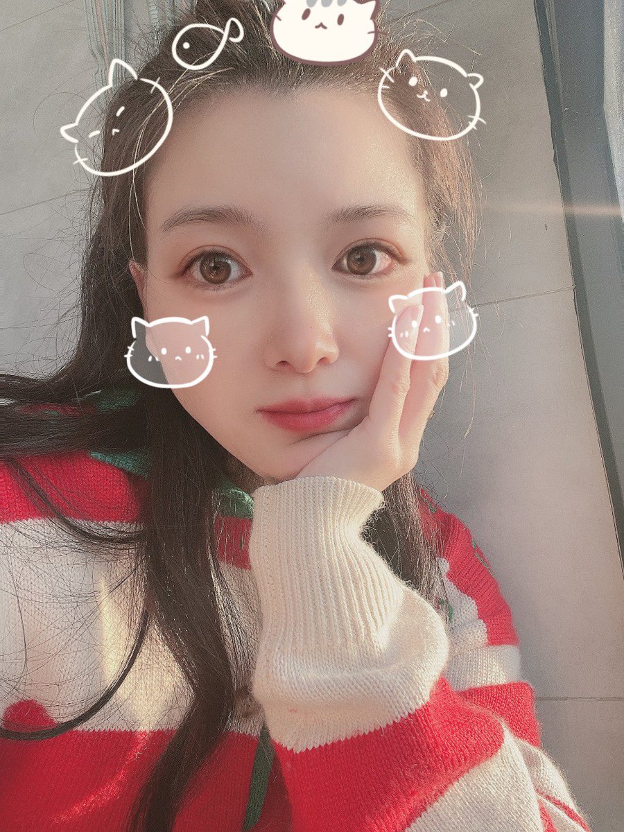 This photo editing software is fun.😘😘