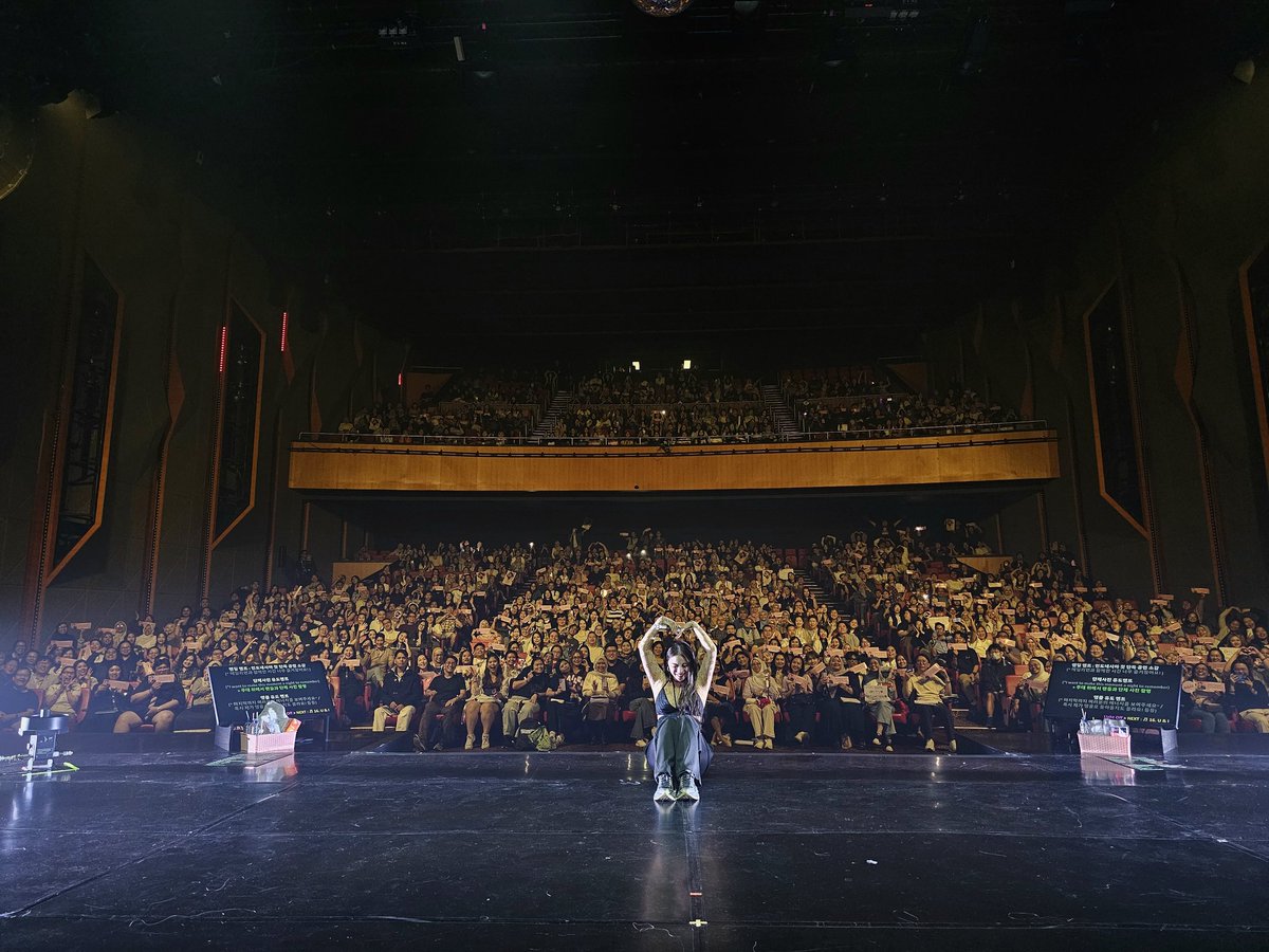 itzailee's tweet image. [📸]

Ailee:ASCEND in JaKarta
Thank you JaKarta❤️

#에일리 #Ailee