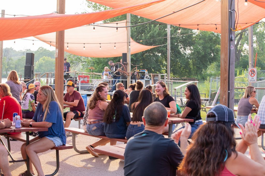 DesMoinesParks's tweet image. Call the babysitters, rally your friends, and play like kids again!☎️🏐🛝

Adult Recess is making it&apos;s return for one epic night of games, live music, and food and drink specials at Captain Roy&apos;s! 

Sign up for this free 21+ event at DSM.City/AdultRecess🎉