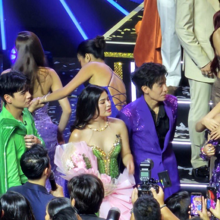 fleaeag's tweet photo. ITO MUNA TEKA LANG!!!!!!! https://t.co/2DZPjdmKCJ