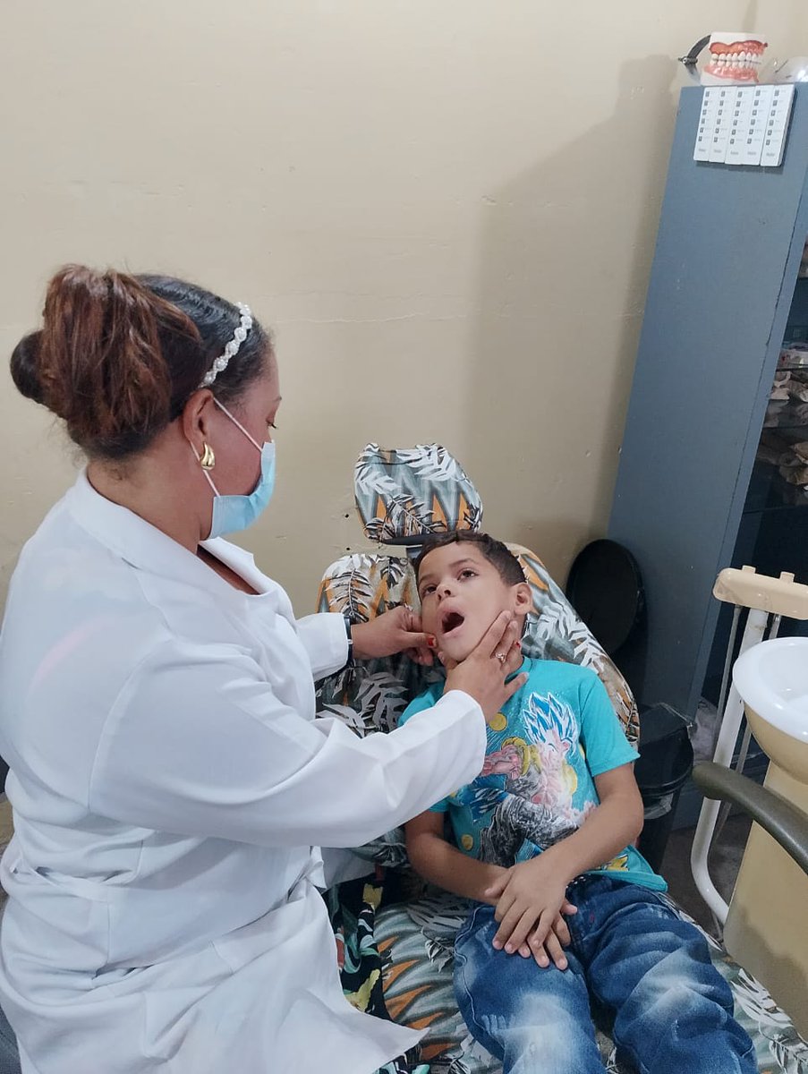 Centro de Diagnóstico Integral 
Santa Bárbara 
Estado Zulia 
Jornada laboral  de odontología facilitando el cumplimiento de objetivos, incrementa la motivación, la creatividad, y favoreciendo las habilidades sociales de cada paciente venezolano 

#UnidosXCuba
 #CubaPorLaVida