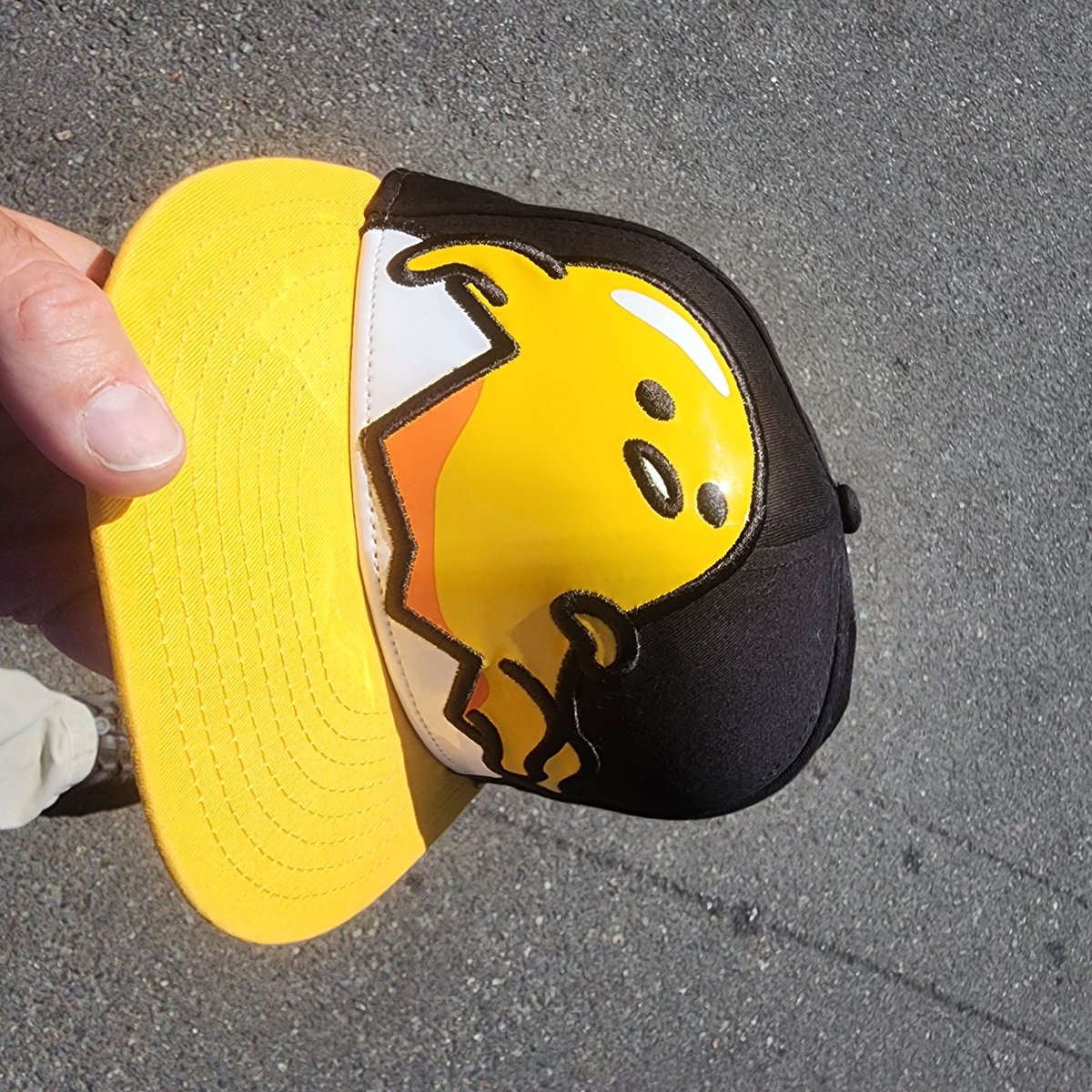 pin_algo's tweet image. Super fun hat! It's in great condition too and made very well. Someone is going to love it. "The Lazy Egg"