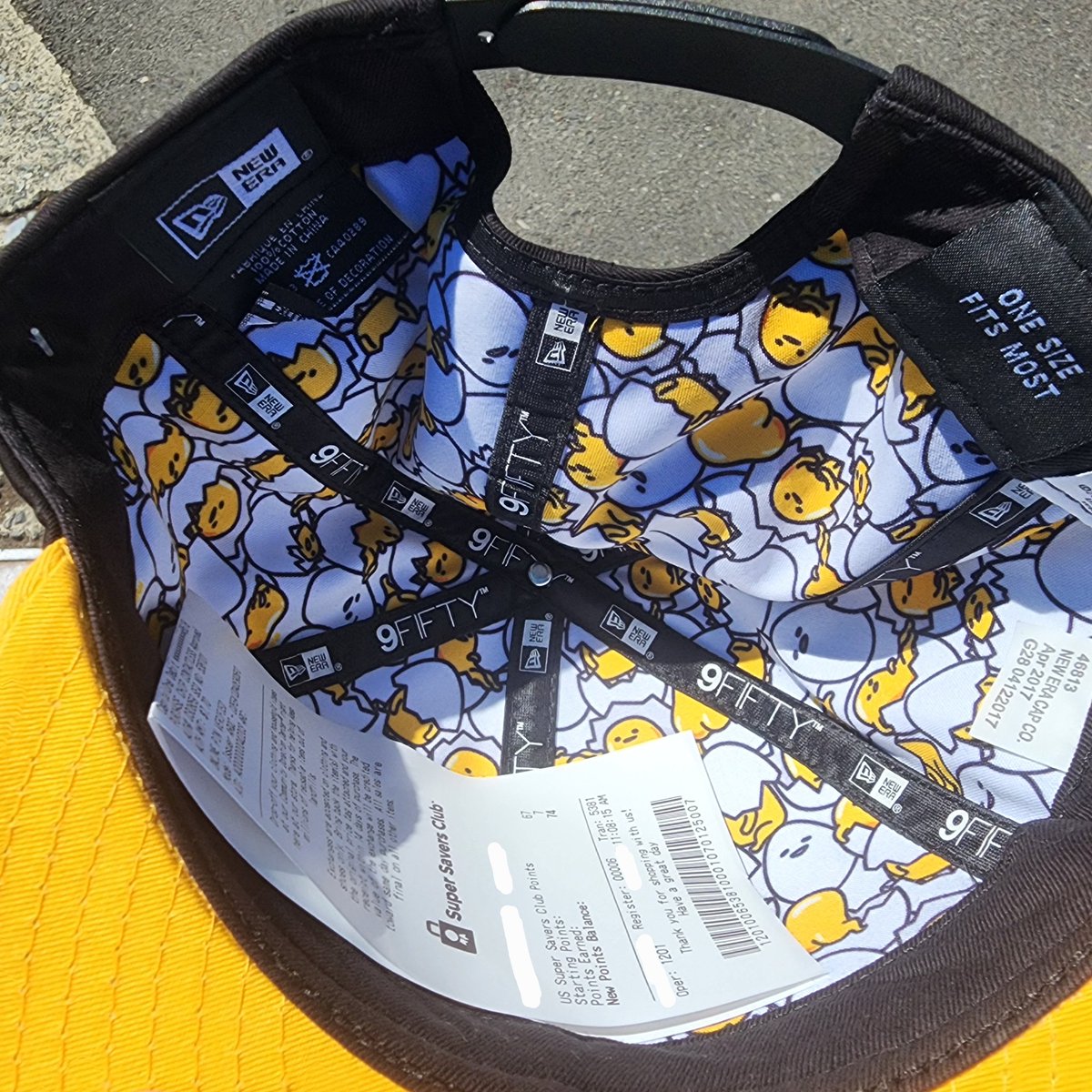 pin_algo's tweet image. Super fun hat! It's in great condition too and made very well. Someone is going to love it. "The Lazy Egg"
