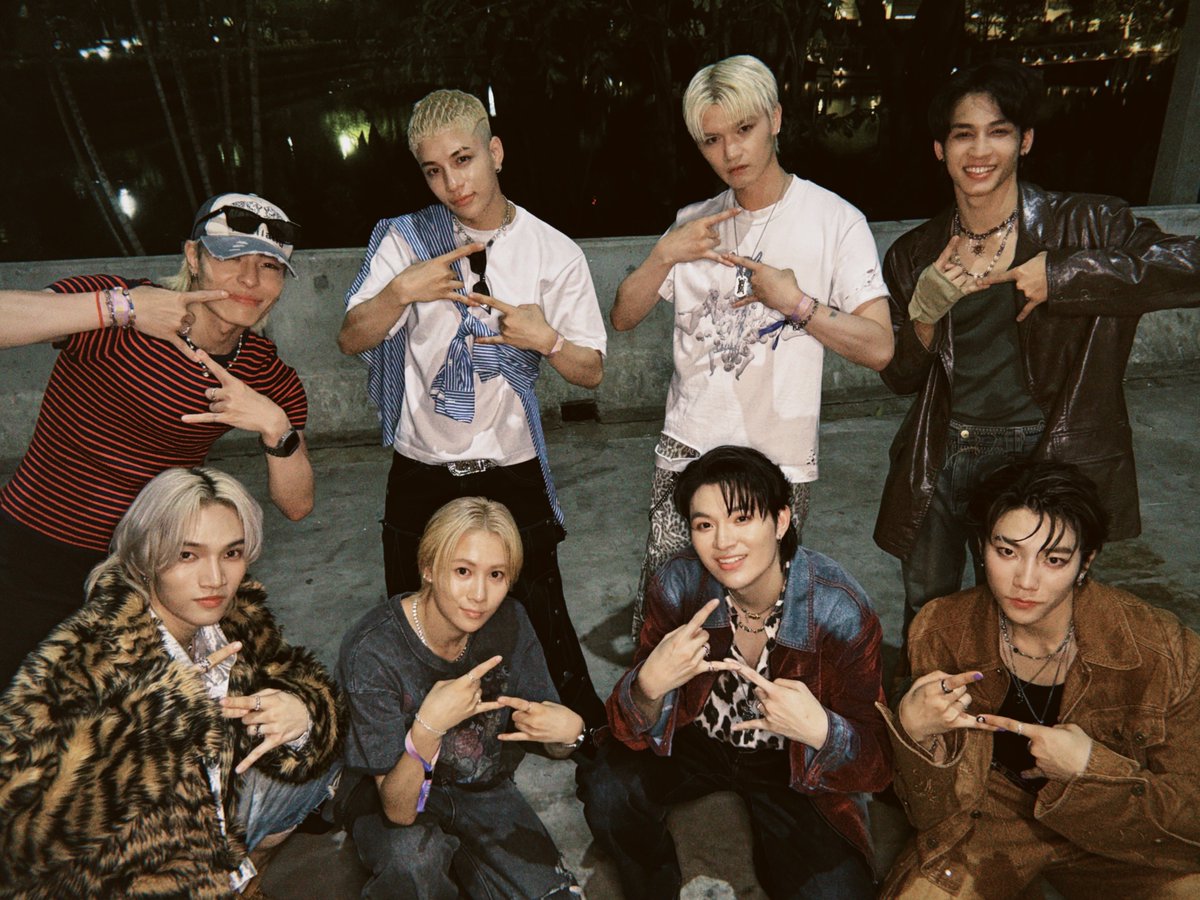 ［ #MIXEDPOPBANGKOK2025 📷 ］

#BUSbecauseofyouishine san ( <a href="/BUS_SONRAY/">BUS because of you i shine</a> )
#PERSES san ( <a href="/perses_official/">PERSES</a> )
#POLARIX san ( <a href="/POLARIX1228/">POLARIX</a> )
#Superthai san ( <a href="/SuperThai_/">SuperThai official</a> )

ขอบคุณนะครับ🐺❤️‍🔥 

#WHHinThailand
#MIXEDPOP2025xWHH
#MIXEDPOP2025_D1
#WOLFHOWLHARMONY #WHH