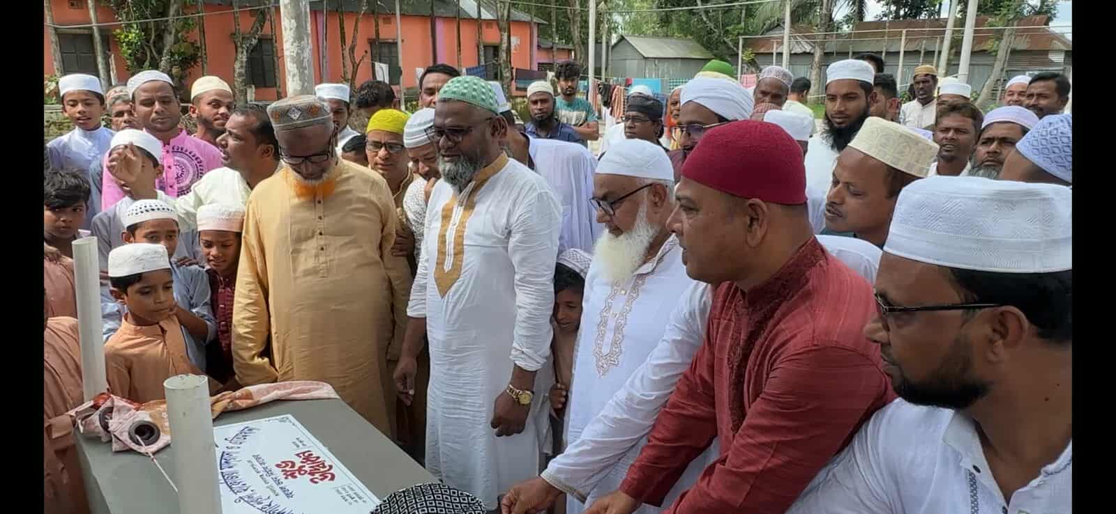 ভাটিয়ানী ঈদগাহ নূরানী হাফেজিয়া মাদ্রাসা ও এতিমখানার বহুতল ভবনের উদ্বোধন