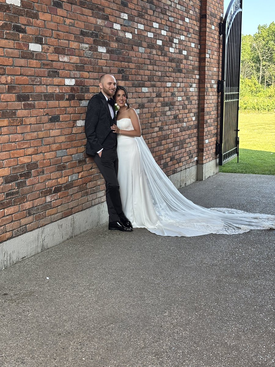Kre8tiveWitch (@kre8tivewitch) on Twitter photo My baby got Married 🥹❤️🥂 <a href="/TheHareWineCo/">The Hare Wine Co.</a> what a beautiful blessed love filled day , so happy to be in my home town even if it’s just for a short time My baby got Married 🥹❤️🥂 <a href="/TheHareWineCo/">The Hare Wine Co.</a> what a beautiful blessed love filled day , so happy to be in my home town even if it’s just for a short time