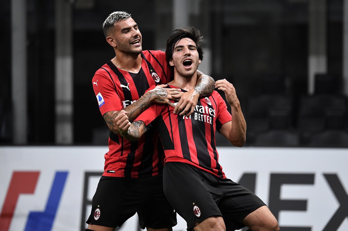 #BollettinoMilan
 Perso il terzino del Bruges perché chiedevano 20 e non non davamo più di 15
Parte il ritiro e mancano
Un interno di centrocampo
Un centrale
Due terzini di cui il nuovo Theo
Un centravanti (titolare perché ad Allegri non piace Ginenez)
Comanda sempre Furlani
