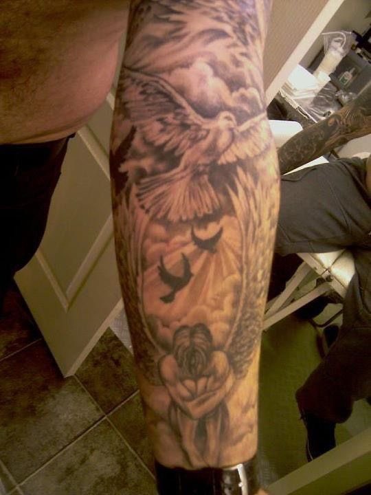 lavuğun biri böyle bi dövme istedi benden kehanet yazdırıcak koluna amk