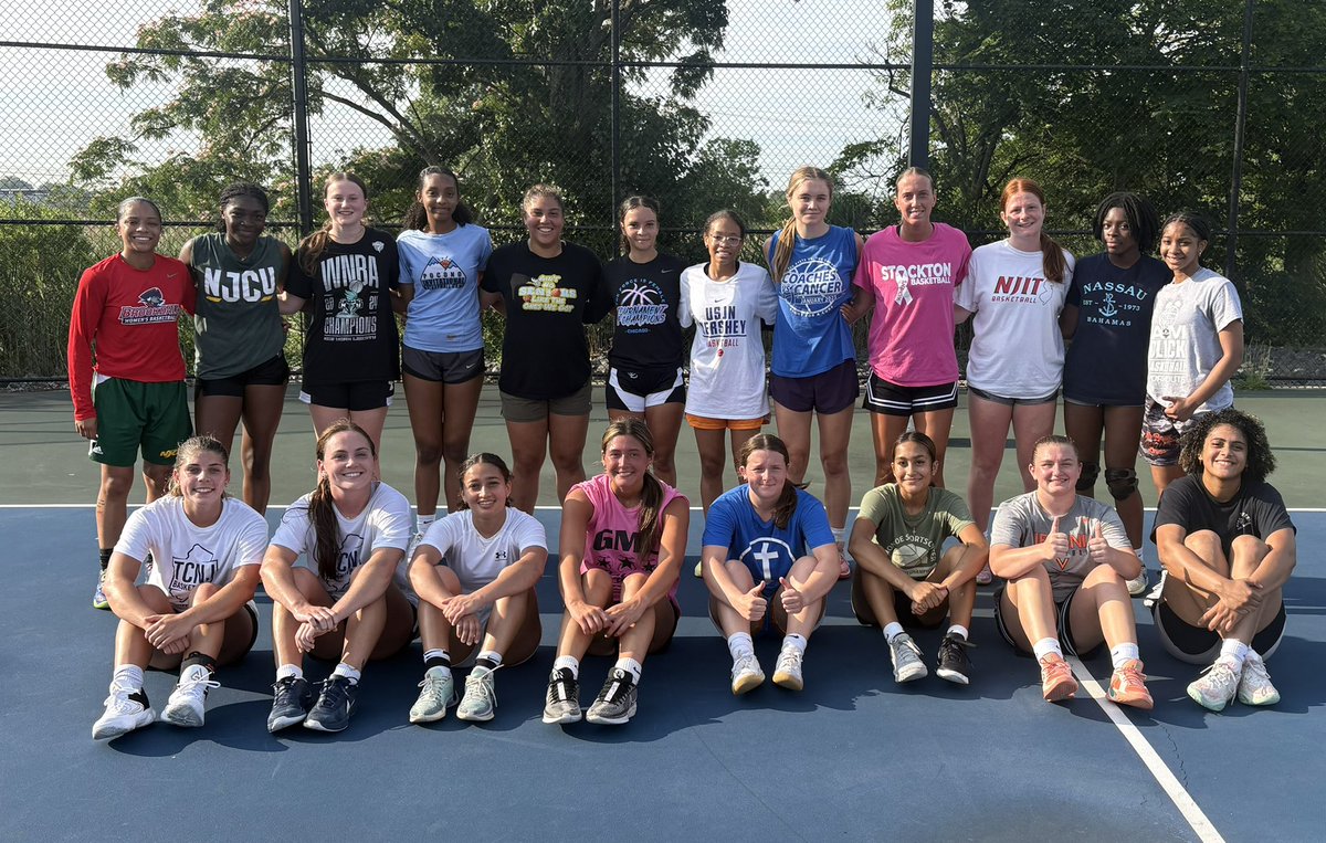 7AM.  Full Court.  No Vacations for this crew. Awesome job ladies ❤️🏀