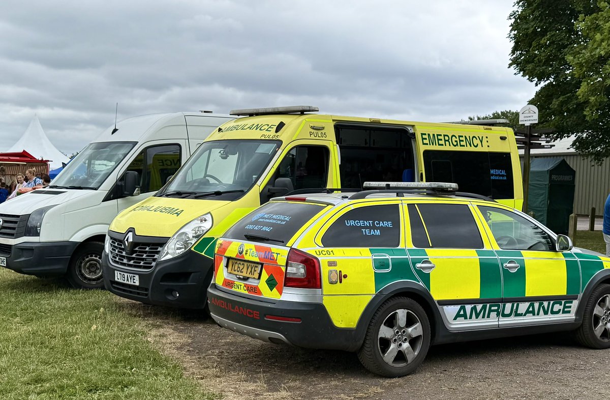 mtweprr's tweet image. Quick trip to the Kent County Show to meet medical providers and review good medical response on site. One of the big draws amongst children was the giant tortoises! Impressed by the “tag a tot” scheme being run by security to help keep children safe if they get lost.