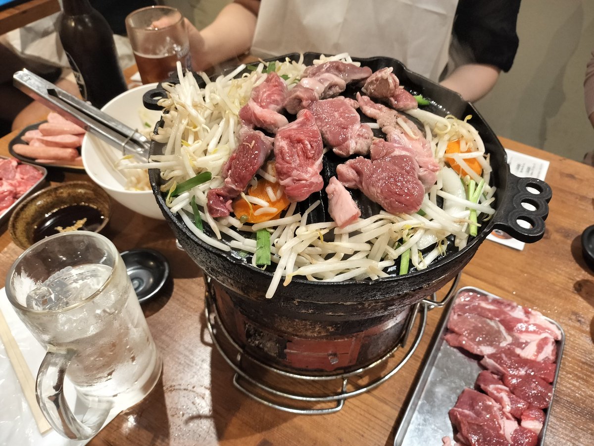 ボートゲームカフェに行ってからジンギスカン食べてきた😁
ボートゲームで過呼吸になるレベルで笑って一生分笑った気がする🤣🤣🤣
今日の出費は1.2万円だったけど多分今日のことは忘れないと思う😂
こういう事にお金を消費して行きたいな😁