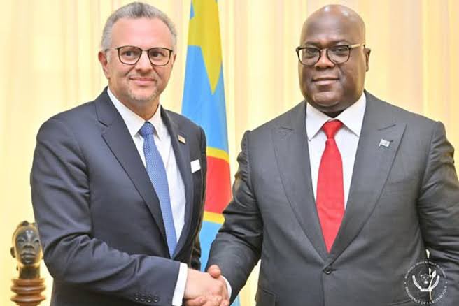 Marc_Lubaya (@lubayamarc243) on Twitter photo 🔥 L'ACCORD USA-RDC-RWANDA est un contrat léonin ! Le Parlement <a href="/AssembleeNatRDC/">Assemblée nationale 🇨🇩</a> & <a href="/senatrdc/">Sénat RDC🇨🇩</a>
restent le dernier rempart du peuple congolais face à l'inconscience de la <a href="/Presidence_RDC/">Présidence RDC 🇨🇩</a> & d'1 Ministre <a href="/RDCongoMAE/">Thérèse Kayikwamba Wagner</a> dont l'incompétence hypothèque l'avenir de la RDC
<a href="/US_SrAdvisorAF/">U.S. Senior Advisor for Africa</a> 🔥 L'ACCORD USA-RDC-RWANDA est un contrat léonin ! Le Parlement <a href="/AssembleeNatRDC/">Assemblée nationale 🇨🇩</a> & <a href="/senatrdc/">Sénat RDC🇨🇩</a>
restent le dernier rempart du peuple congolais face à l'inconscience de la <a href="/Presidence_RDC/">Présidence RDC 🇨🇩</a> & d'1 Ministre <a href="/RDCongoMAE/">Thérèse Kayikwamba Wagner</a> dont l'incompétence hypothèque l'avenir de la RDC
<a href="/US_SrAdvisorAF/">U.S. Senior Advisor for Africa</a>