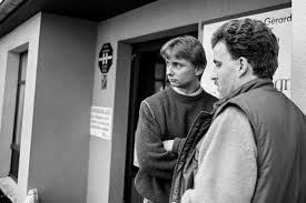 IRT_DELTA's tweet image. #CorVanHout mocht graag bier drinken Cor zou het liefst bier op zijn boterham hebben gesmeerd
#PeterRdeVries waarschuwde hem dat als Cor zoveel dronk #Heineken hem op deze manier alsnog te pakken kreeg