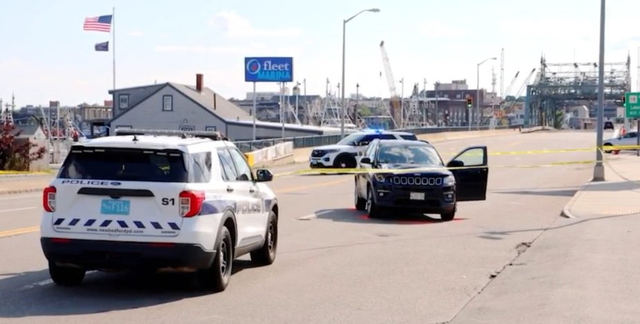 This is the second incident incident to happen at the  Fairhaven-New Bedford in 3 days. On Wednesday, a two-car accident claimed the life of a 41-year-old  man and left a 26-year-old male injured. 

newbedfordguide.com/teen-injured-s…