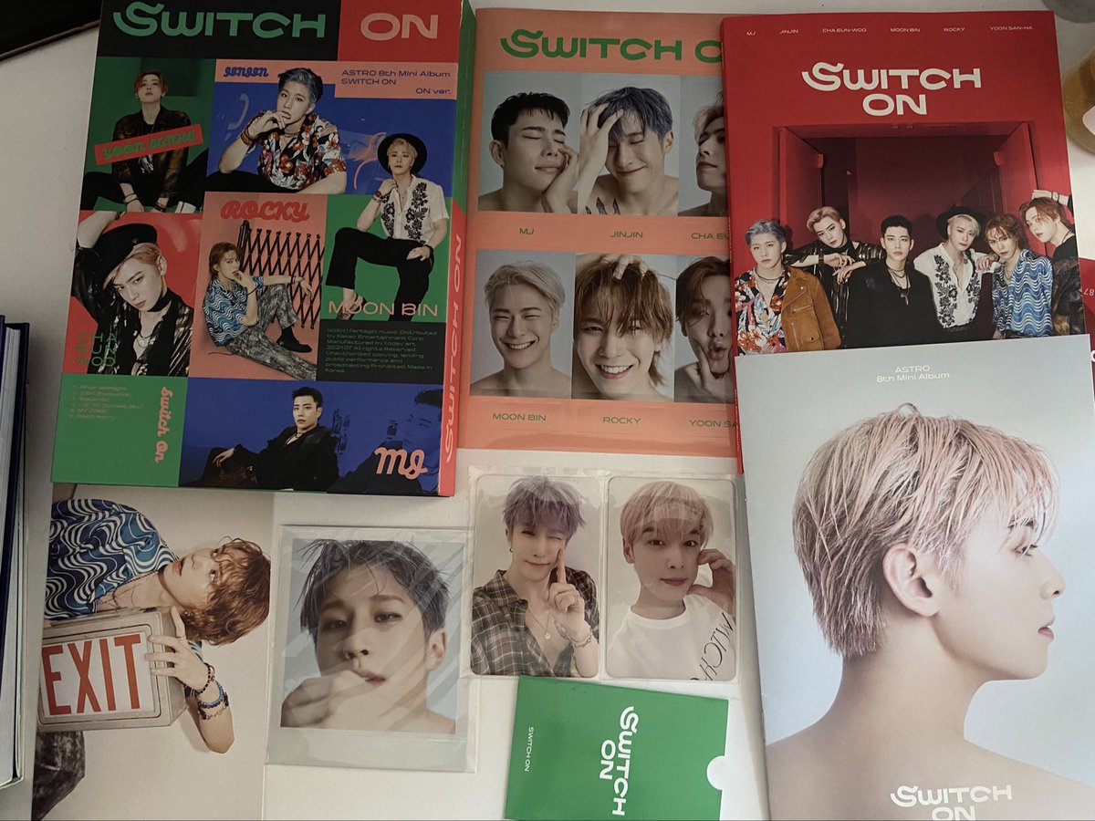 twuisue's tweet photo. Astro - "8nd mini album switch on" satış!

fiyat: 800 tl (full içerik)
kargo: d0lap/g@rdrops 
ödeme:ib@n/p@para 
preorder posteri de var içerik ve pcler fotoğraftaki gibidir ayrı satmıyorum 

@bgsatistakass @astrosatistr @pcsatistr @nugusatistr @kpopMERCHsatis https://t.co/NGul6yNXhS