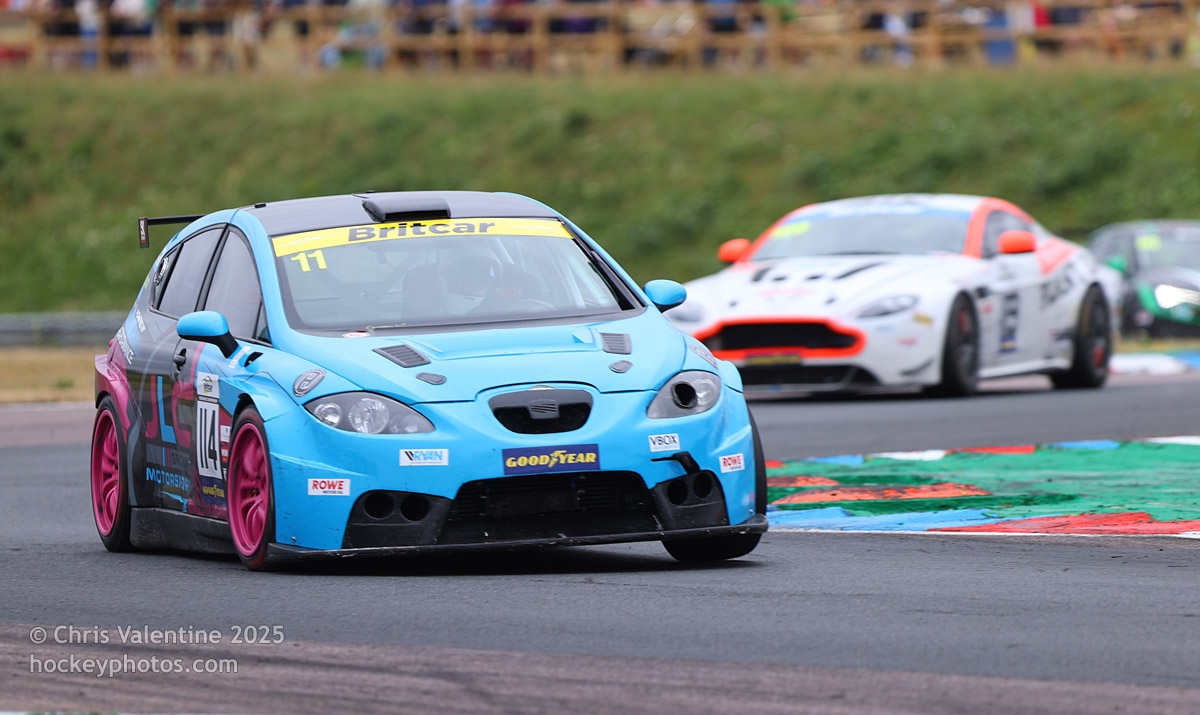 𝗚𝗿𝗶𝗺𝗲𝘀 𝗮𝗻𝗱 𝗠𝗼𝘄𝗹𝗲𝗺 𝗧𝗮𝗸𝗲 𝗣𝗼𝗹𝗲 𝗮𝘁 𝗧𝗵𝗿𝘂𝘅𝘁𝗼𝗻
britcar-endurance.com/grimes-and-mow…