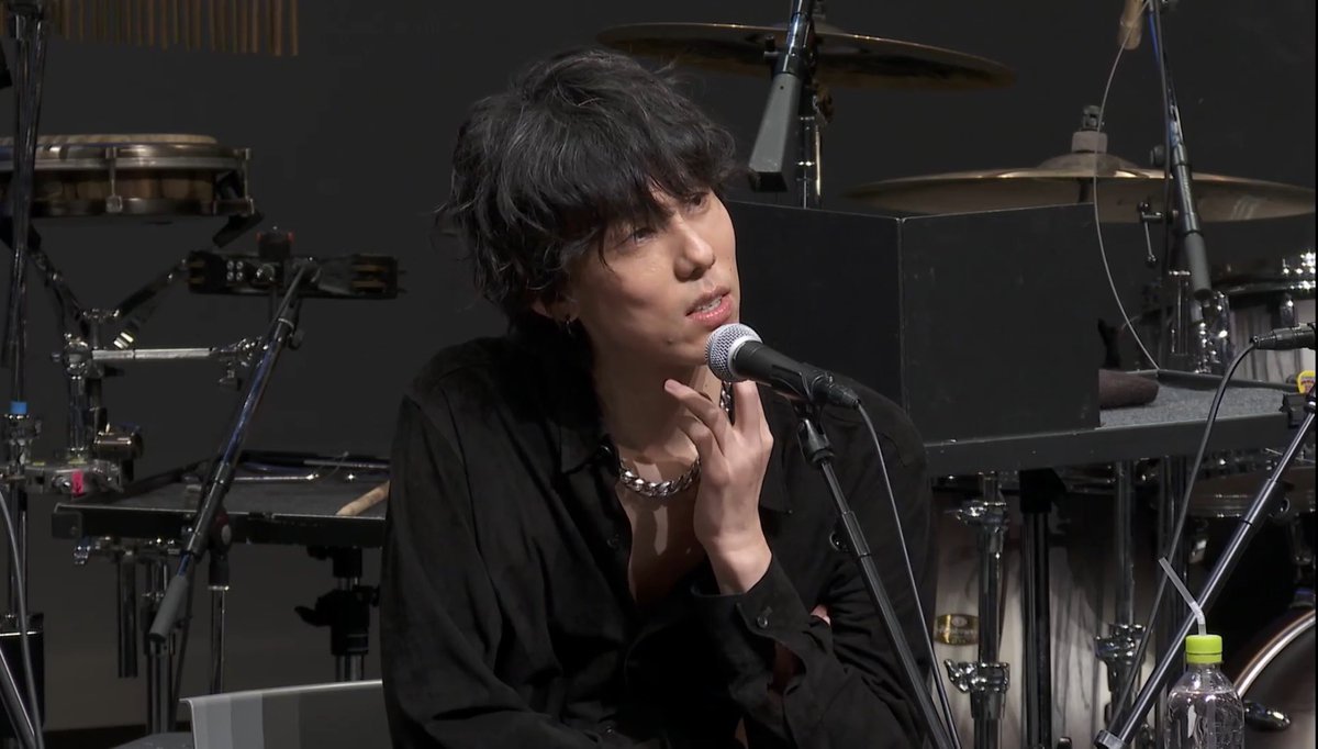 今日は野田洋次郎の四十歳の誕生日！！
もう四十歳だよ🥺❤️ 
今回の二十周年公演を楽しみにしています👊🏻🤓