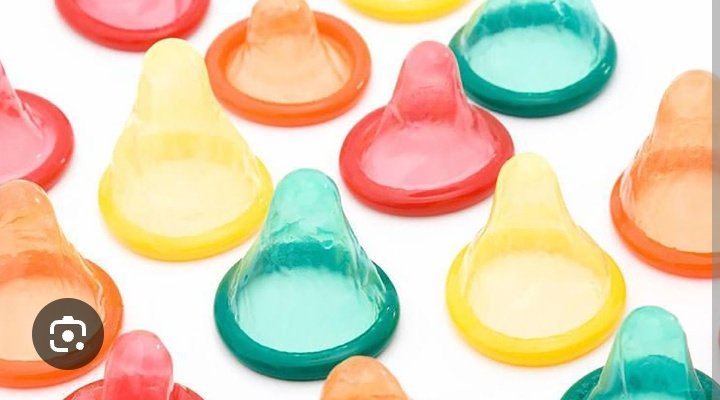 NO importa la marca 
NO importa el color 
NO importa si te aprieta o te incomoda 

USALOOOO cada vez que tengas una actividad sexual con alguien que NO sea tu pareja formal 

Si te cuidas , estarías cuidando y protegiendo a alguien más 

USALOOOO