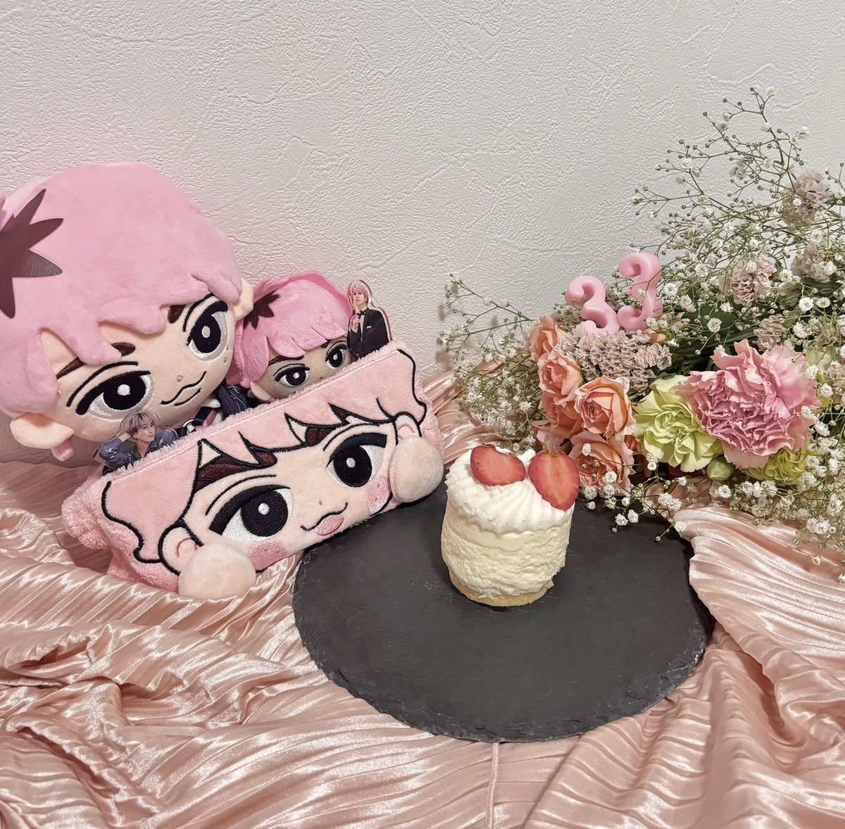 1992_39m's tweet photo. おめでとう大好き🩷🩷

#佐久間大介爆誕歳33 https://t.co/55oCLthsMv