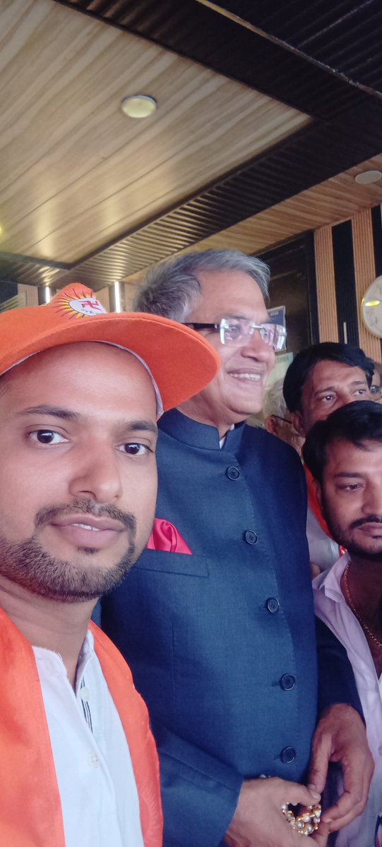 मुख्य चुनाव आयुक्त  (निर्वाचन आयोग , भारत सरकार ) 
*श्री ज्ञानेश कुमार गुप्ता* जी के साथ सामाजिक कार्यक्रम मे