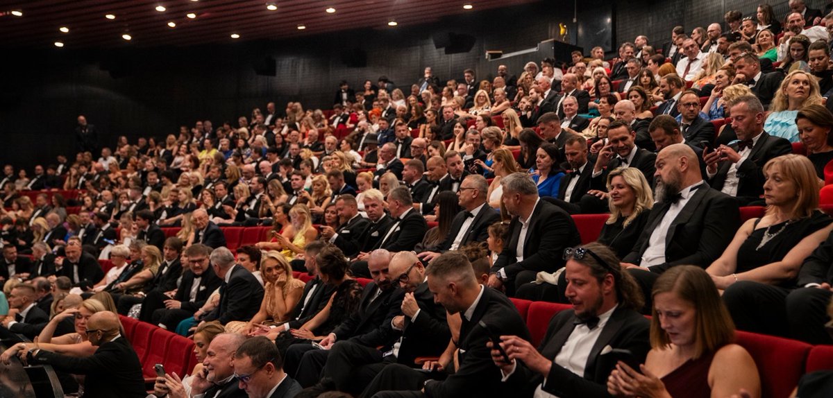 Richard Mowe (@richboxoffice) on Twitter photo KRIEPS, SARSGAARD AND DOUGLAS in opening salvo at <a href="/KVIFF/">Karlovy Vary IFF</a> Read more here: eyeforfilm.co.uk/news/2025-07-0… <a href="/CzechCentreLnd/">Czech Centre London</a> <a href="/FrFilmFestUK/">French Film Festival</a> <a href="/EyeForFilm/">Eye For Film</a> KRIEPS, SARSGAARD AND DOUGLAS in opening salvo at <a href="/KVIFF/">Karlovy Vary IFF</a> Read more here: eyeforfilm.co.uk/news/2025-07-0… <a href="/CzechCentreLnd/">Czech Centre London</a> <a href="/FrFilmFestUK/">French Film Festival</a> <a href="/EyeForFilm/">Eye For Film</a>