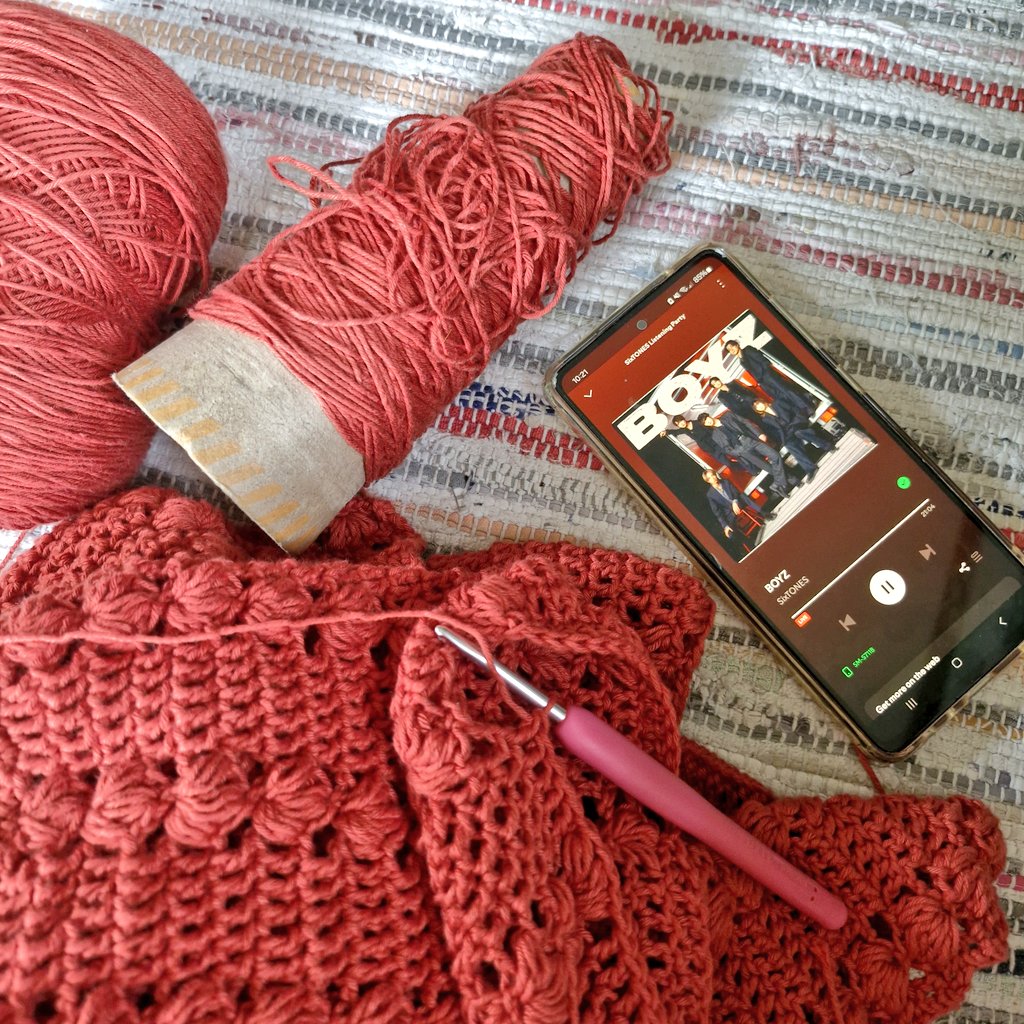 I'm down to the last part of my current pattern test. It's taking longer than expected, mainly because working onsite means having much less time to work on projects 🥲