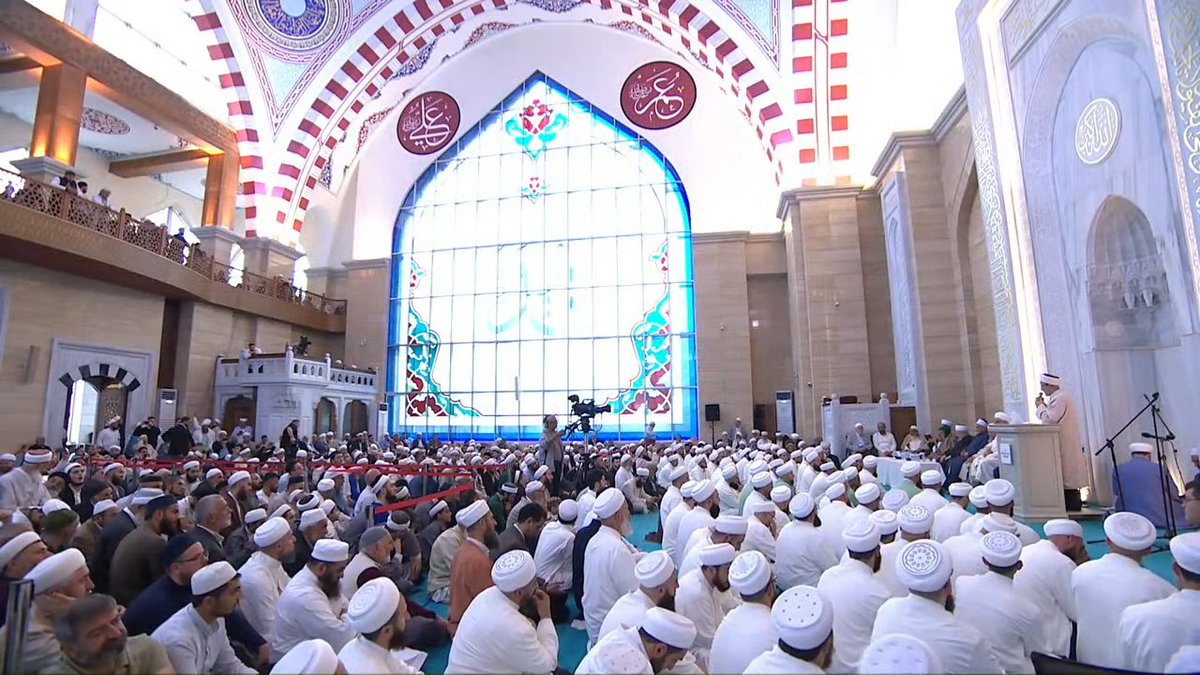 İsmailağa Camii tweet media