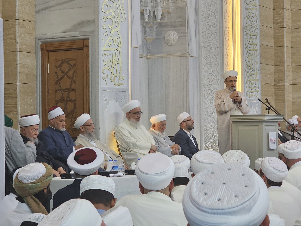 İsmailağa Camii tweet media