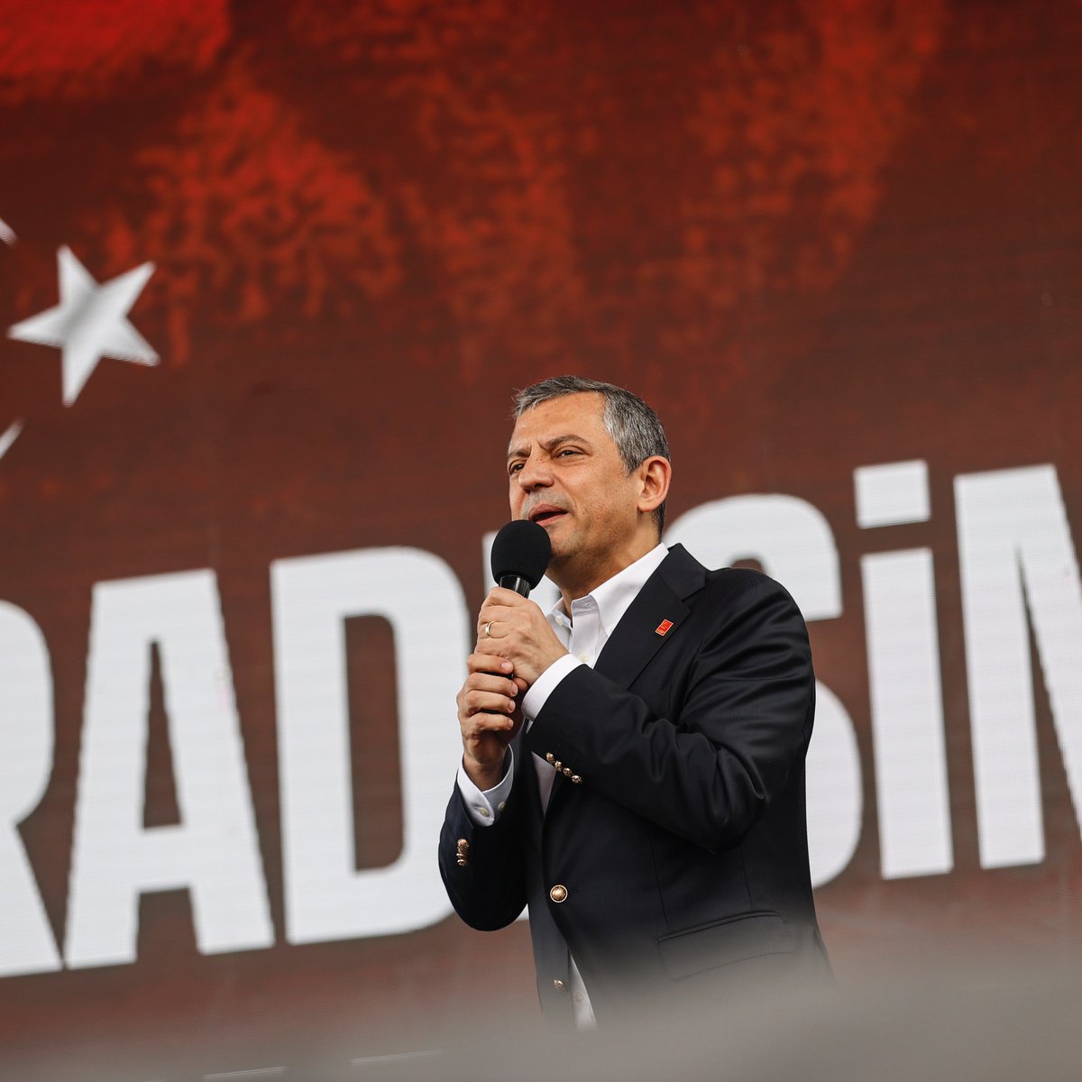 bosunatiklama's tweet photo. SON DAKİKA | Özgür Özel, 2 Kasım tarihi için erken seçim çağrısı yaptı.

"Kasımpaşa delikanlısıysan seçime bekliyorum." https://t.co/iOCfmosdRV