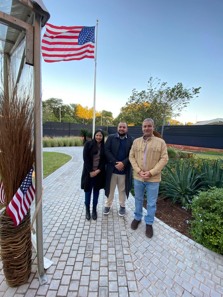 ¡El Youth Council presente en los festejos del 4 de julio en la Embajada de los Estados Unidos! 🥳
Fue un honor celebrar juntos los 249 años de independencia y brindar por todos los proyectos increíbles que vienen en camino. ¡Gracias <a href="/laembajada/">Embajada de EE.UU.</a> por permitirnos ser parte! 🇺🇸