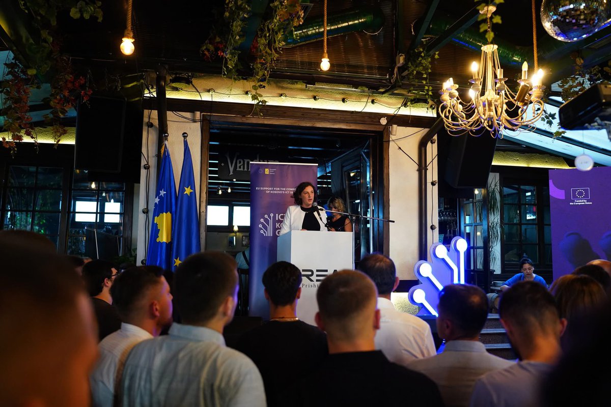 Artane_R's tweet image. ✅️Over 2,500 graduates, of which 43% women, certified in AI, big data analytics, cyber security, etc.
✅️45 🇽🇰 ICT companies participated in 7 B2B meetings.
This week we celebrated the completion of the "ICT for Kosovo's Growth" project, funded by @EUKosovo. Thank you!