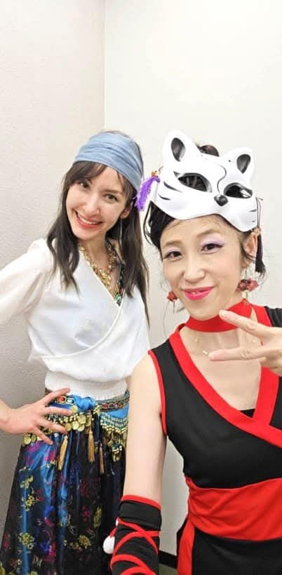 明日16時〜代々木公園でワールドグルメフェスにベリーダンサーとして素敵な歌手のSEIKO☆ちゃんと出演します。
暑いのでいらしてくださる方は熱中症に気をつけてくださいね🎐

#代々木公園
#ベリーダンス